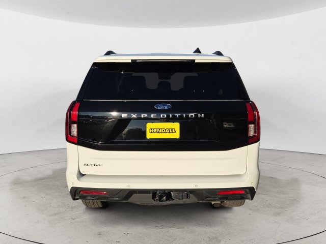 Certified 2025 Ford Expedition Active AWD/4WD image 6