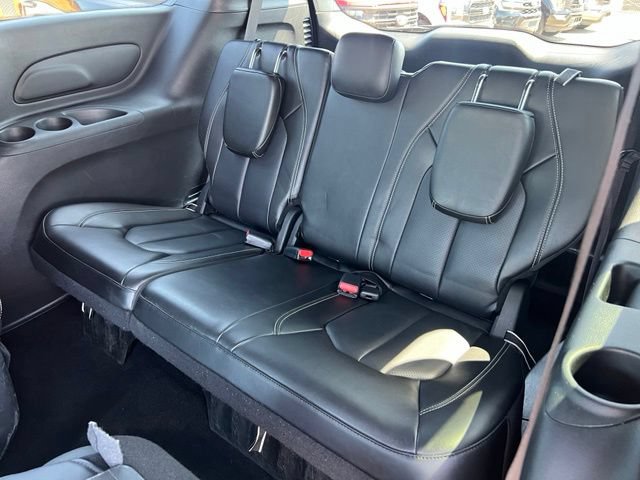 Used 2024 Chrysler Pacifica Limited FWD image 22