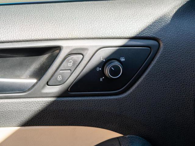 Used 2017 Volkswagen Jetta SEL image 16