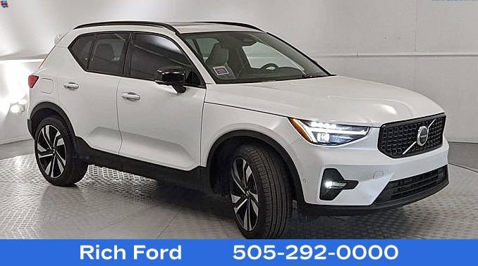 Used 2023 Volvo XC40 B5 Ultimate w/ Climate Package image 1