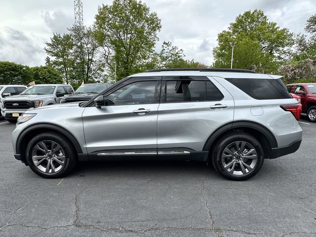 Certified 2025 Ford Explorer Active w/ Active Comfort Package AWD/4WD image 8