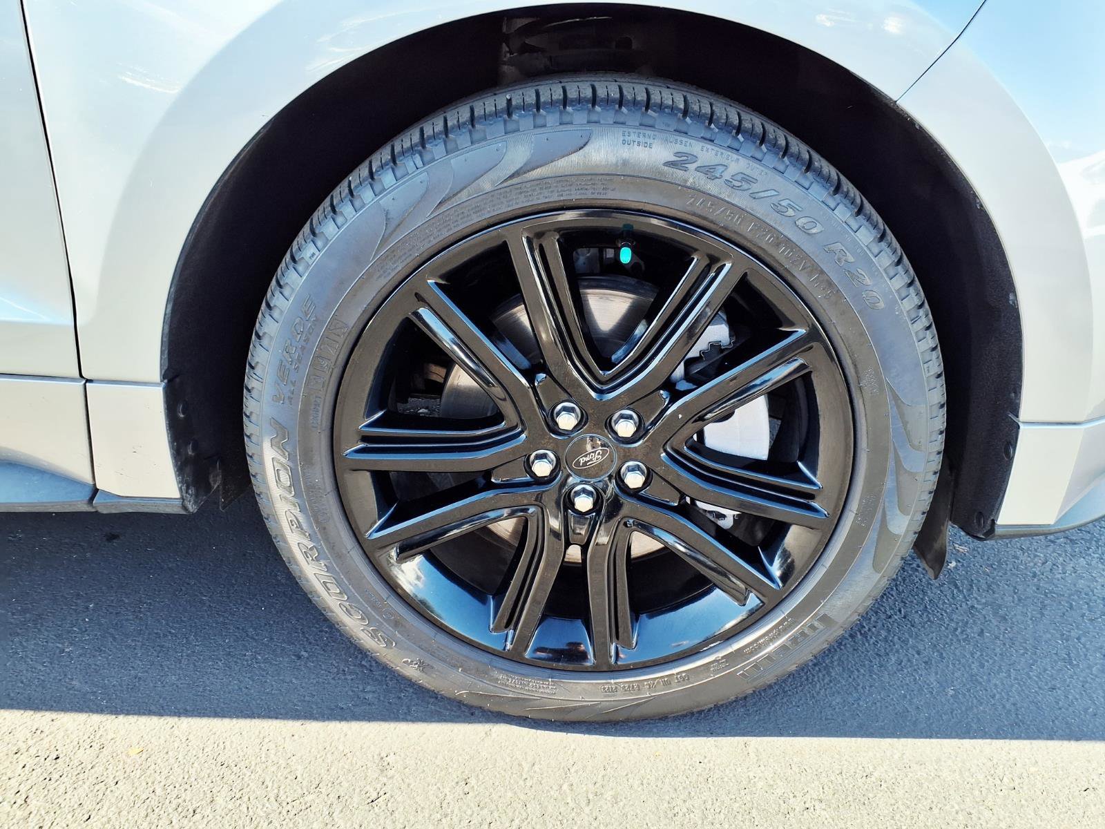 Certified 2023 Ford Edge ST-Line image 9