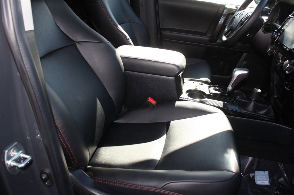 Used 2024 Toyota 4Runner TRD Off-Road Premium image 27