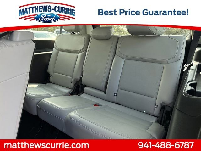 Certified 2025 Ford Expedition Max Platinum image 13