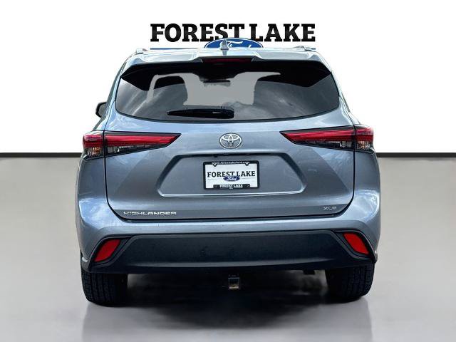 Used 2022 Toyota Highlander XLE FWD image 6