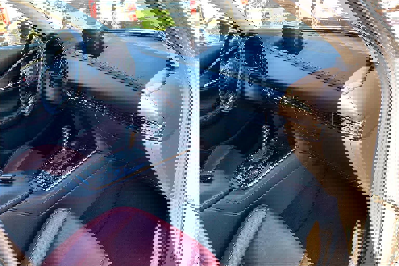 Used 2025 MAZDA CX-30 AWD 2.5 S w/ Preferred Package image 18