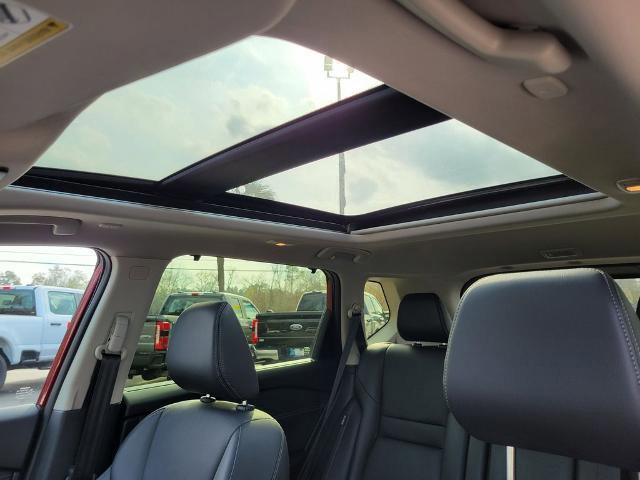 Used 2025 Nissan Rogue SL w/ SL Premium Package image 23