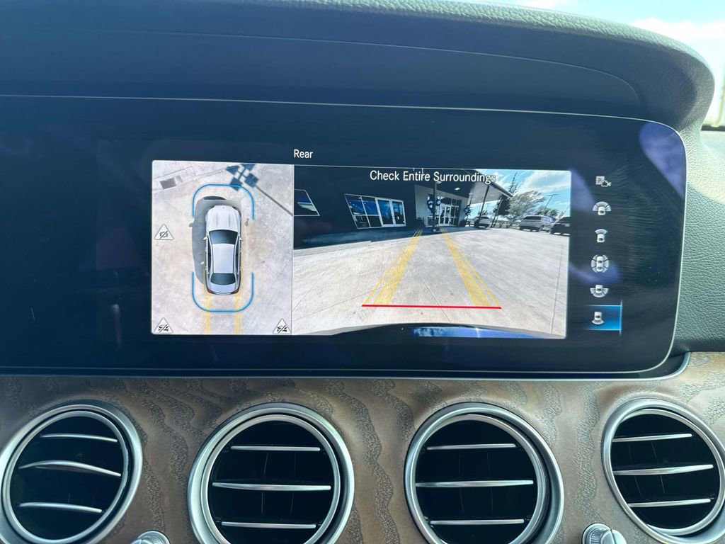 Used 2022 Mercedes-Benz E 350 Sedan image 28