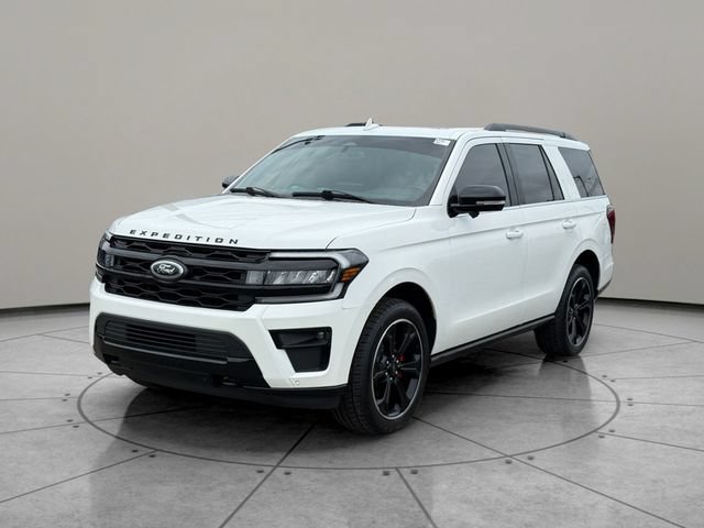 Certified 2023 Ford Expedition Limited AWD/4WD image 3