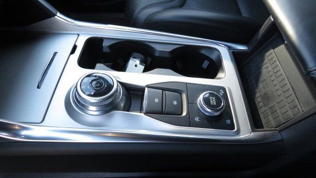 Certified 2022 Ford Explorer Platinum w/ Equipment Group 601A image 19