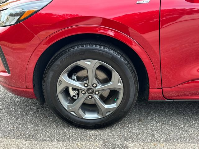Certified 2024 Ford Escape ST-Line w/ Tech Pack #1 FWD image 11