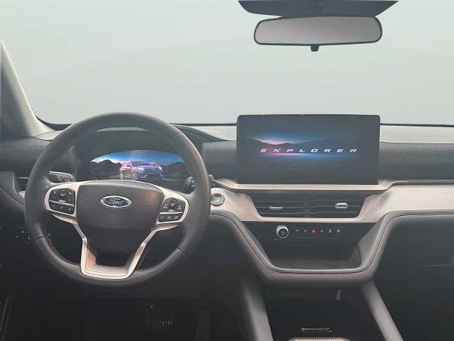 Certified 2025 Ford Explorer Active w/ Active Comfort Package AWD/4WD image 23