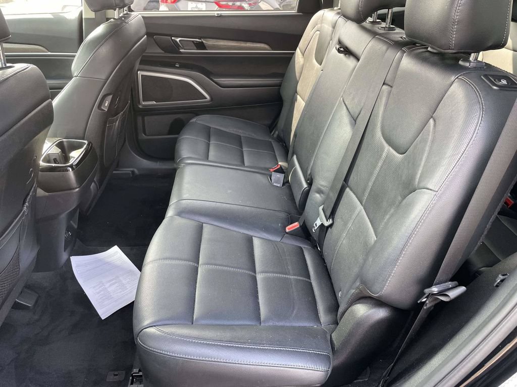 Used 2020 Kia Telluride EX w/ Towing Package FWD image 12