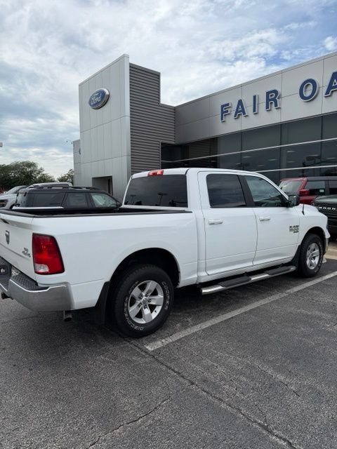 Used 2021 RAM 1500 Classic SLT AWD/4WD image 3