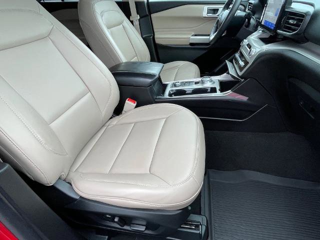 Certified 2023 Ford Explorer XLT w/ Equipment Group 202A image 10