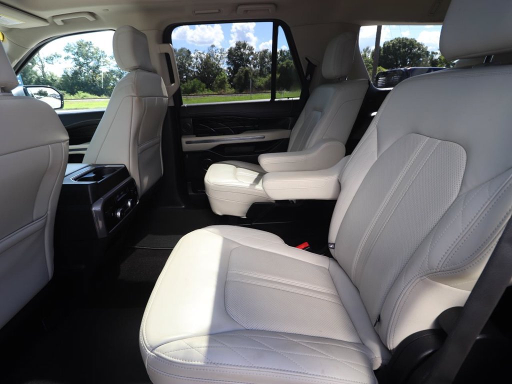 Certified 2019 Ford Expedition Platinum RWD image 14