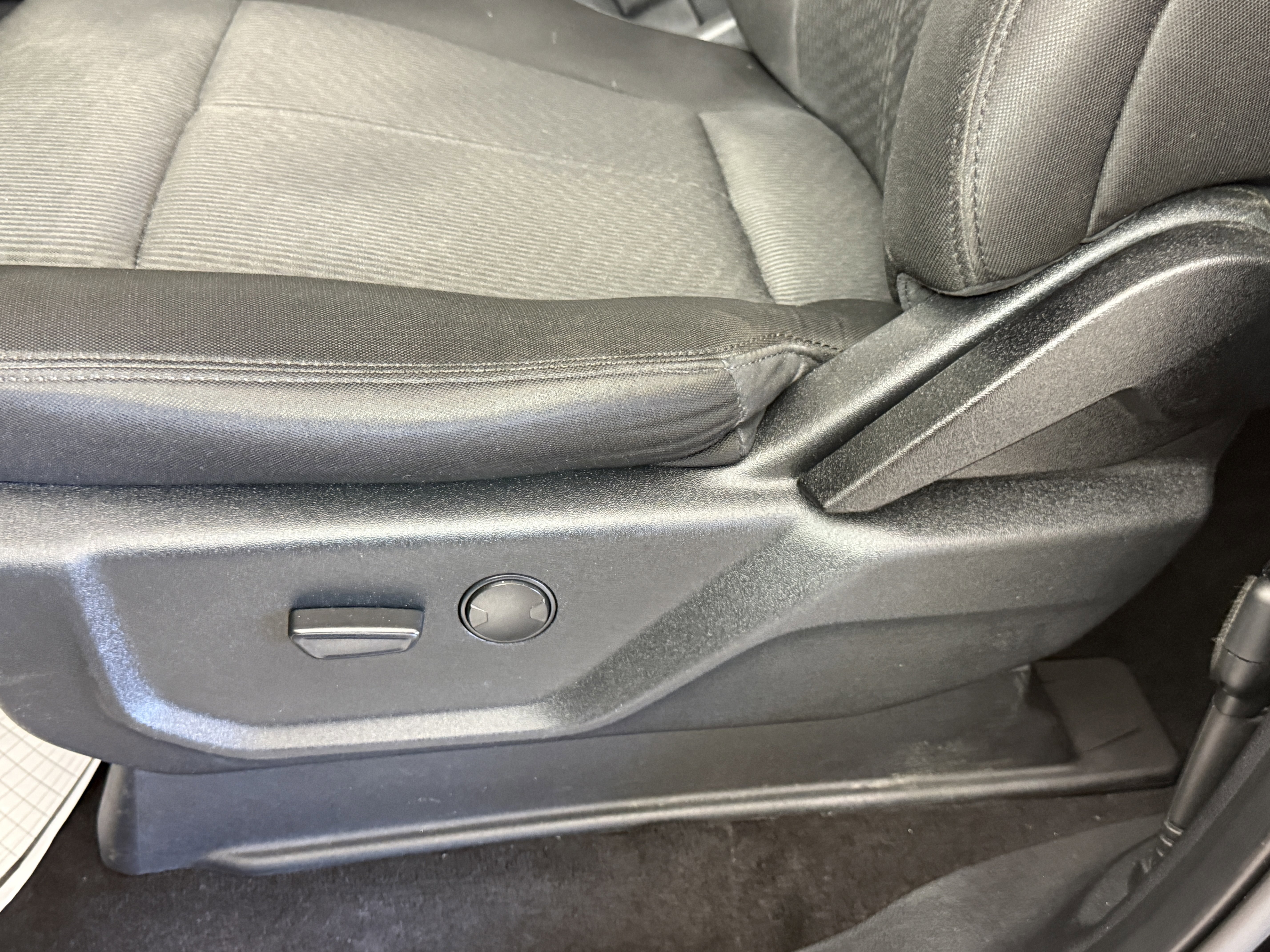 Certified 2021 Ford Expedition XLT w/ Black Accent Package image 18