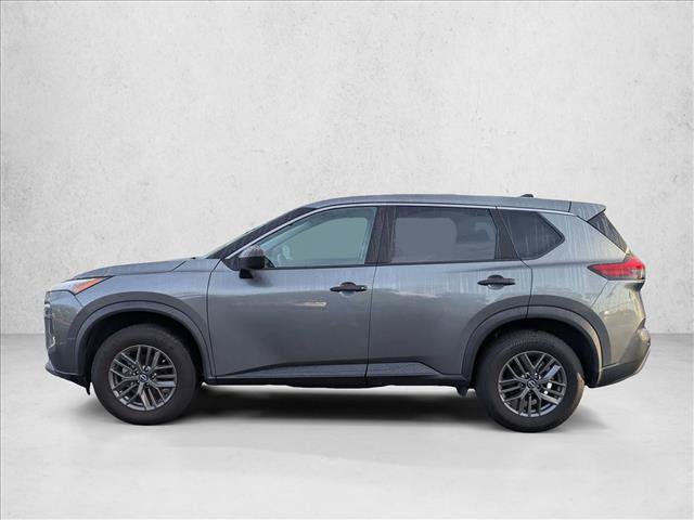 Used 2023 Nissan Rogue S FWD image 2