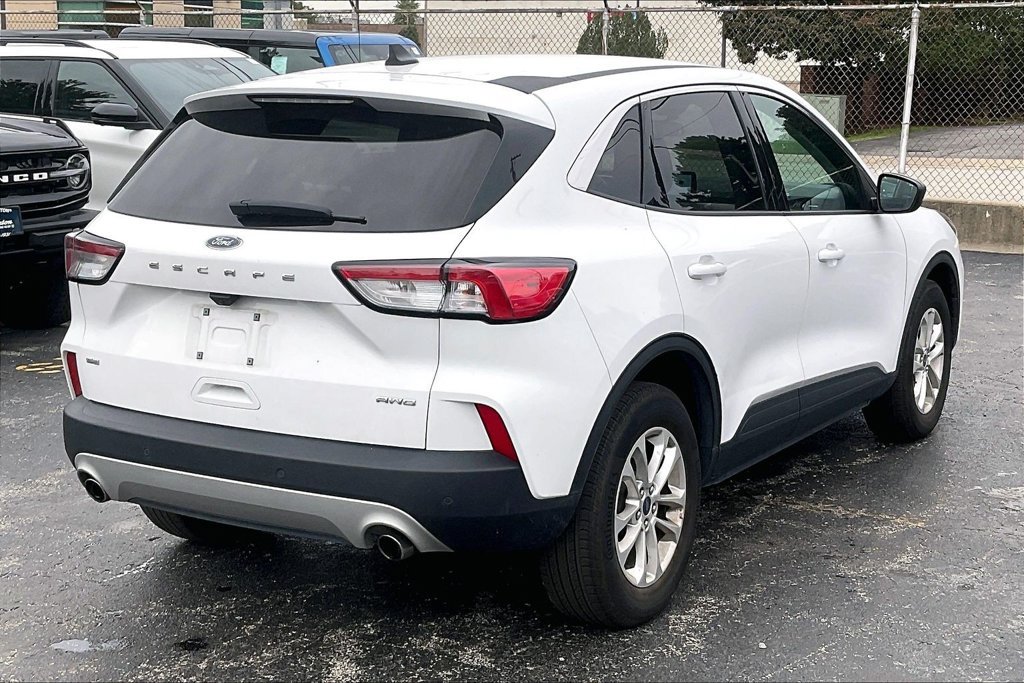 Certified 2022 Ford Escape SE w/ Cold Weather Package AWD/4WD image 12