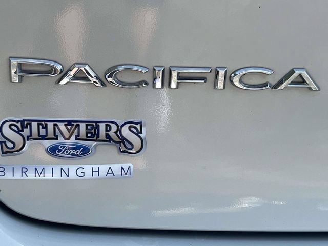 Used 2021 Chrysler Pacifica Touring-L FWD image 33
