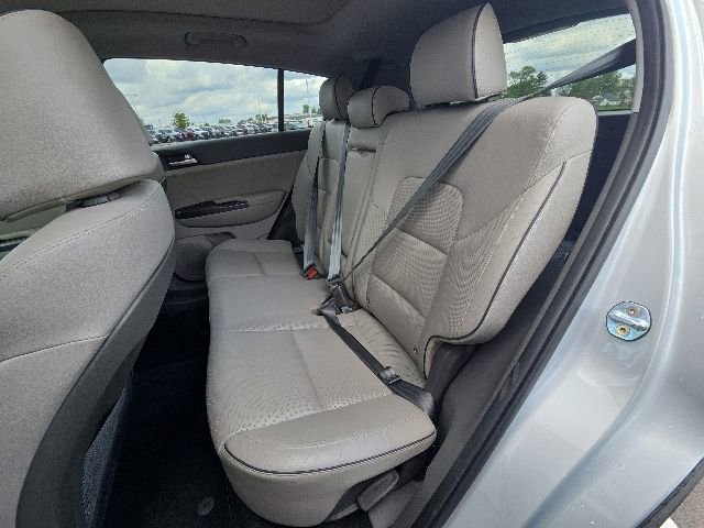 Used 2017 Kia Sportage EX w/ EX Technology Package FWD image 17
