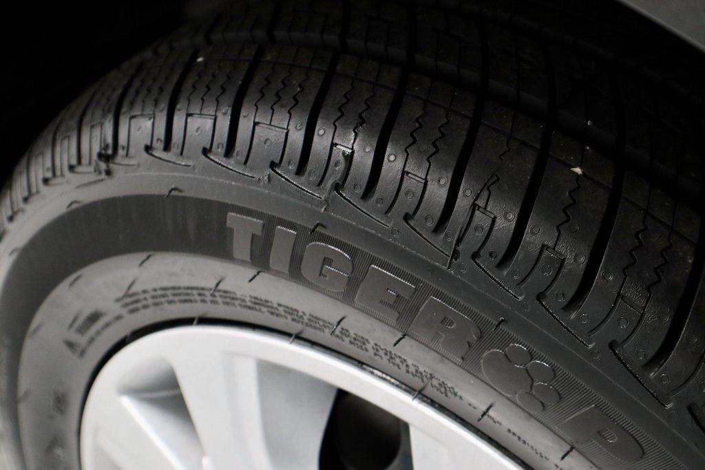 Certified 2020 Ford Transit Connect XL image 19