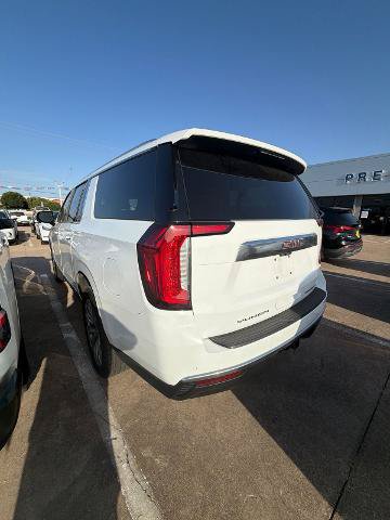 Used 2021 GMC Yukon XL Denali w/ Denali Premium Package AWD/4WD image 3