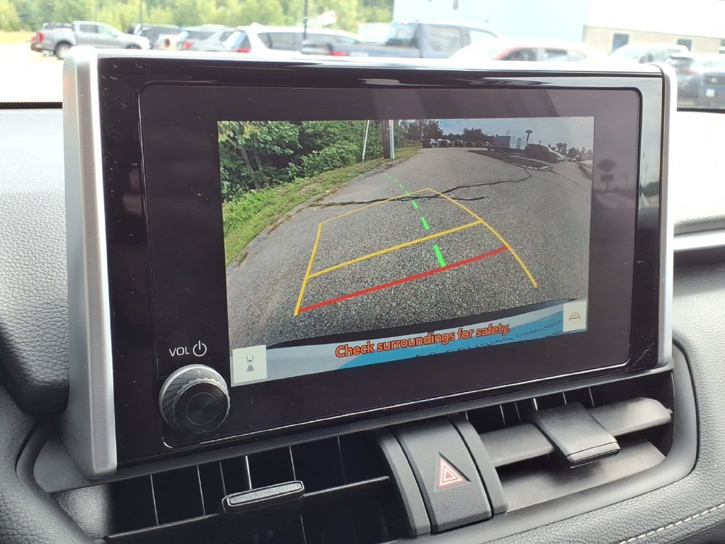 Used 2024 Toyota RAV4 LE AWD/4WD image 21