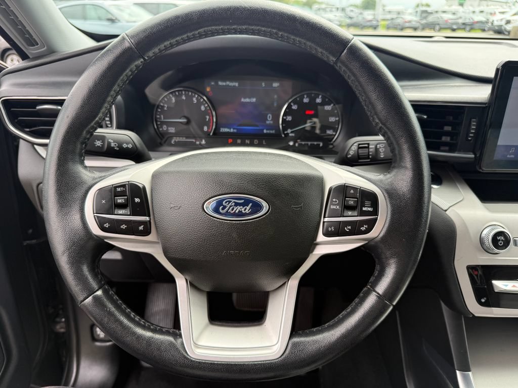 Certified 2023 Ford Explorer XLT w/ Equipment Group 202A AWD/4WD image 25