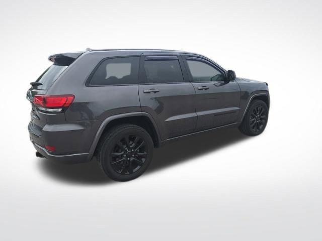 Used 2018 Jeep Grand Cherokee Altitude AWD/4WD image 3