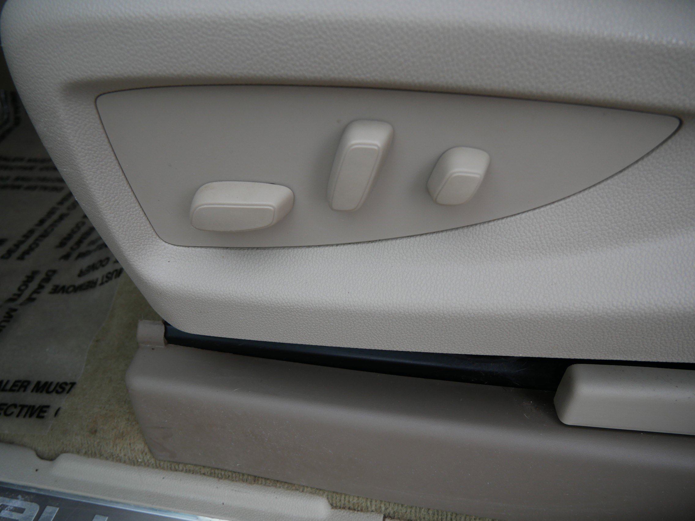 Used 2018 GMC Yukon Denali w/ Enhanced Security Package image 19