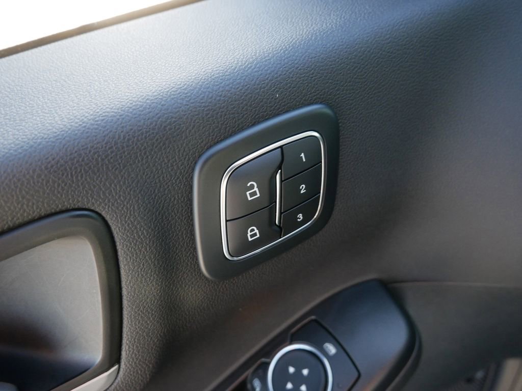 Certified 2024 Ford Escape Platinum image 10