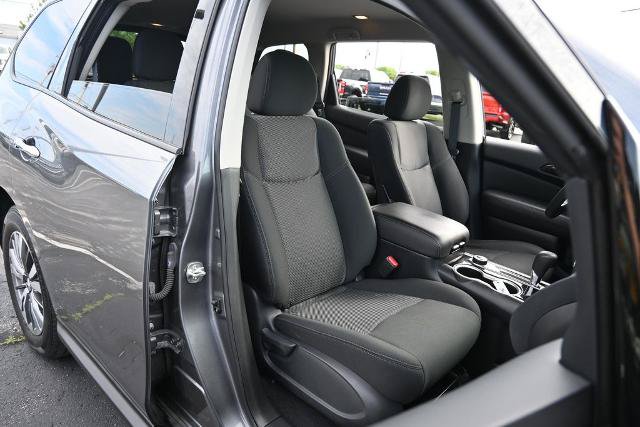 Used 2020 Nissan Pathfinder S AWD/4WD image 22