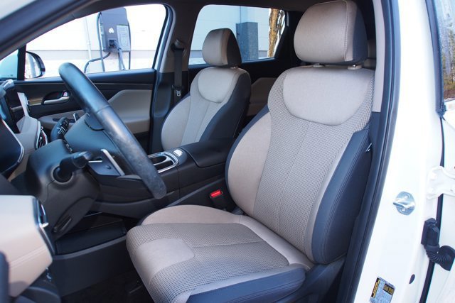 Used 2023 Hyundai Santa Fe SEL image 16