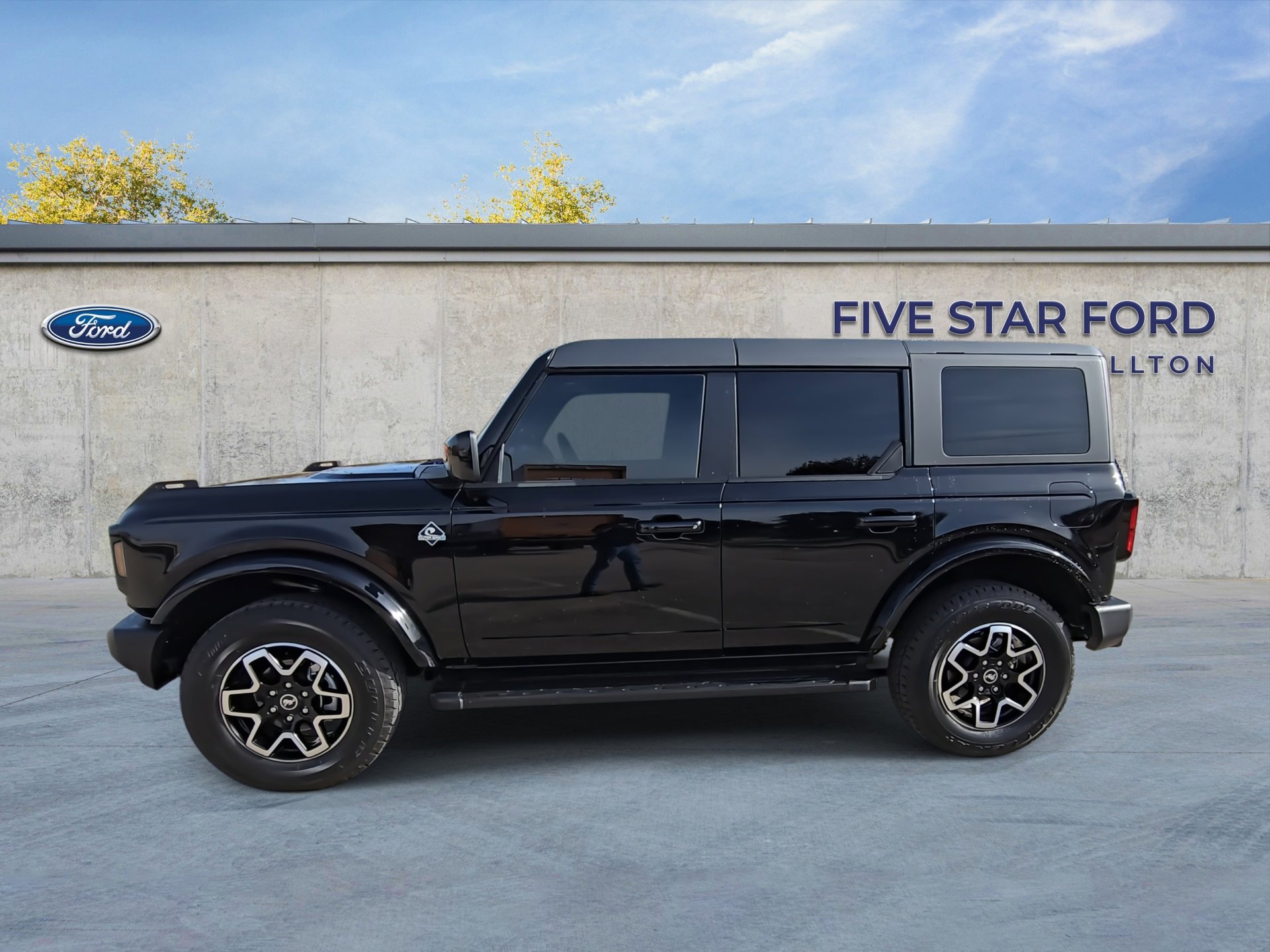 Certified 2024 Ford Bronco Outer Banks image 6