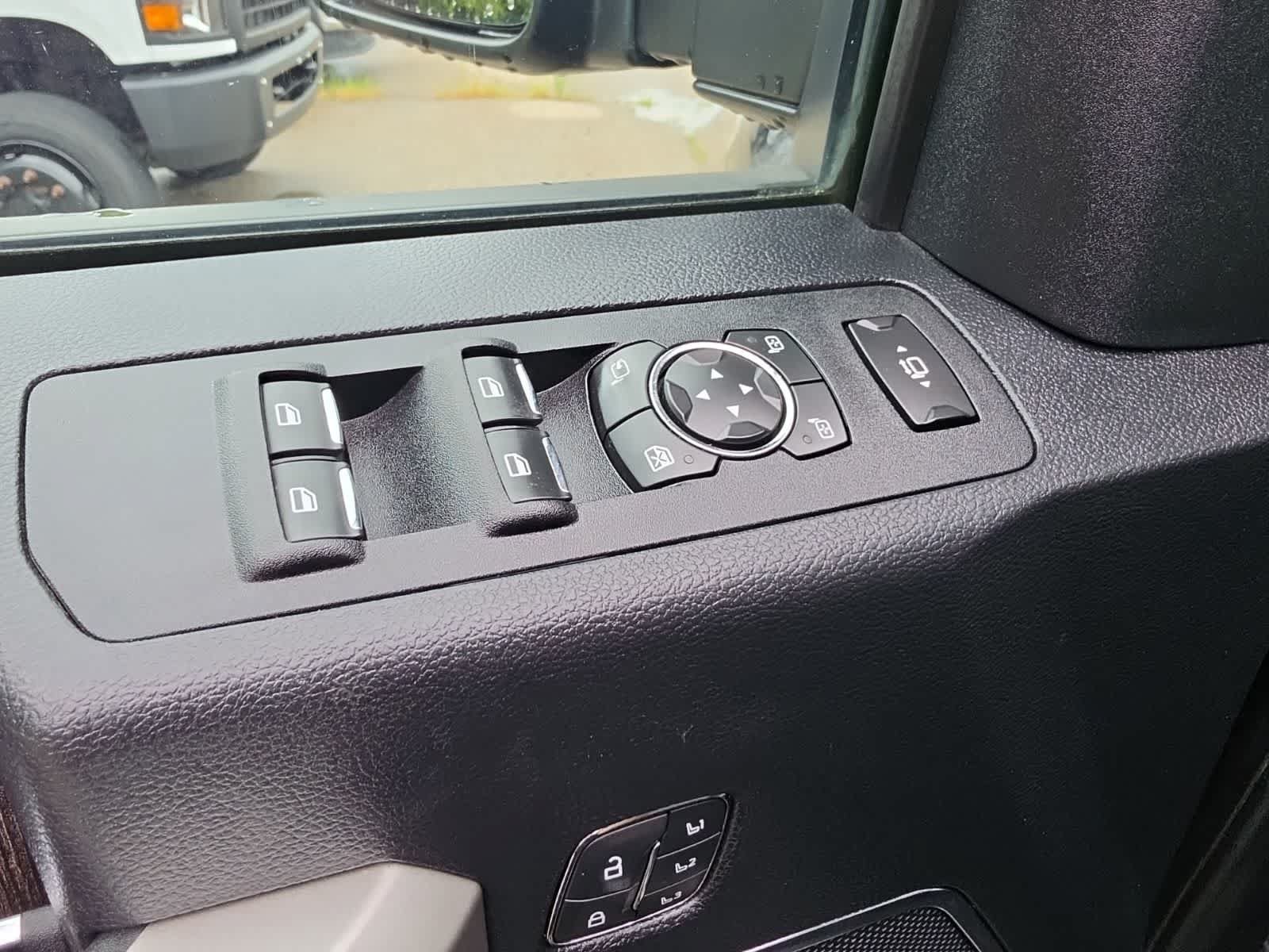 Certified 2020 Ford F250 Lariat AWD/4WD image 24