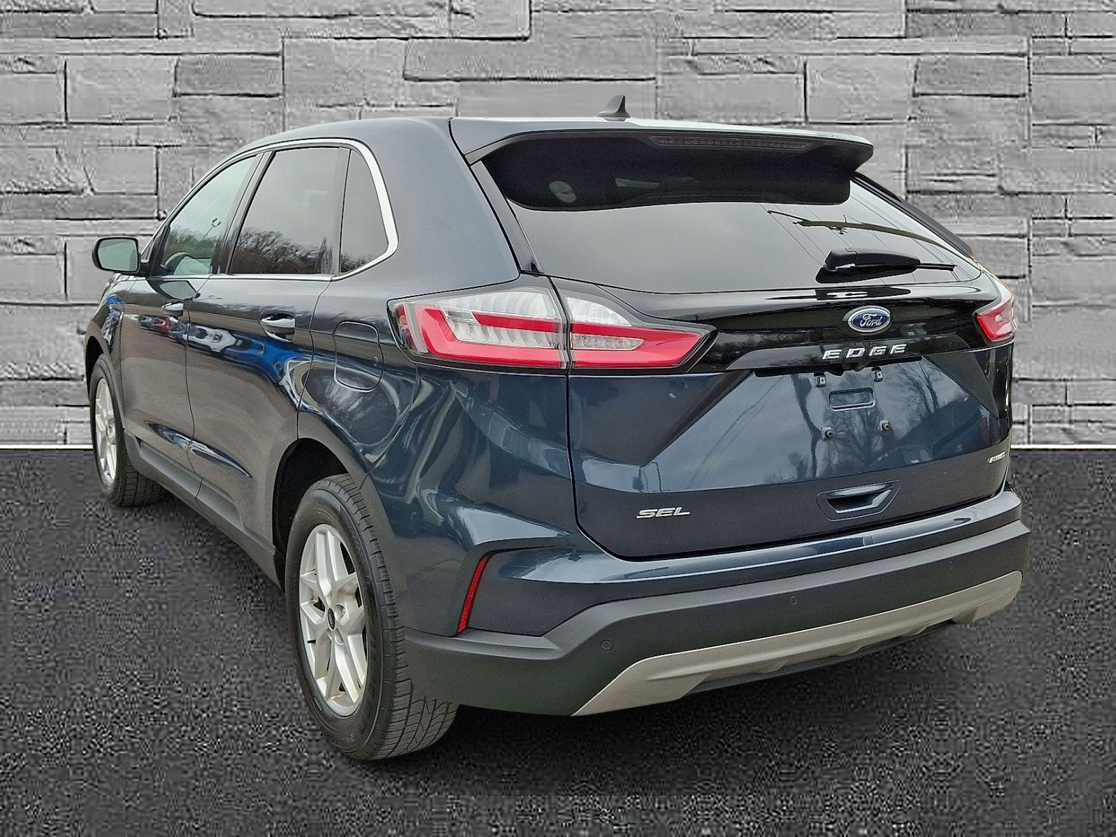 Certified 2024 Ford Edge SEL w/ Convenience Package image 8