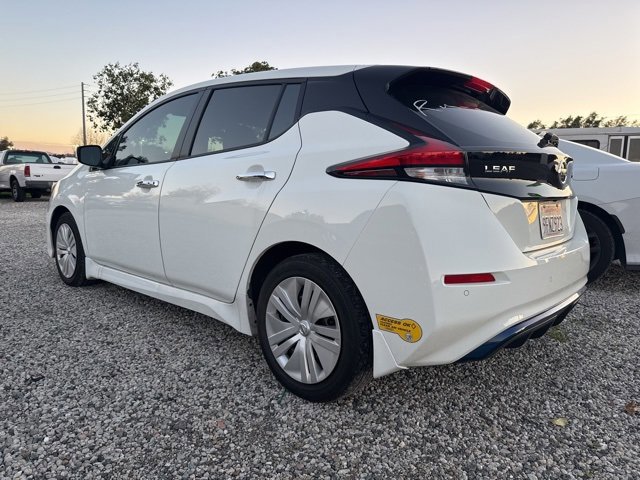 Used 2022 Nissan Leaf S image 2