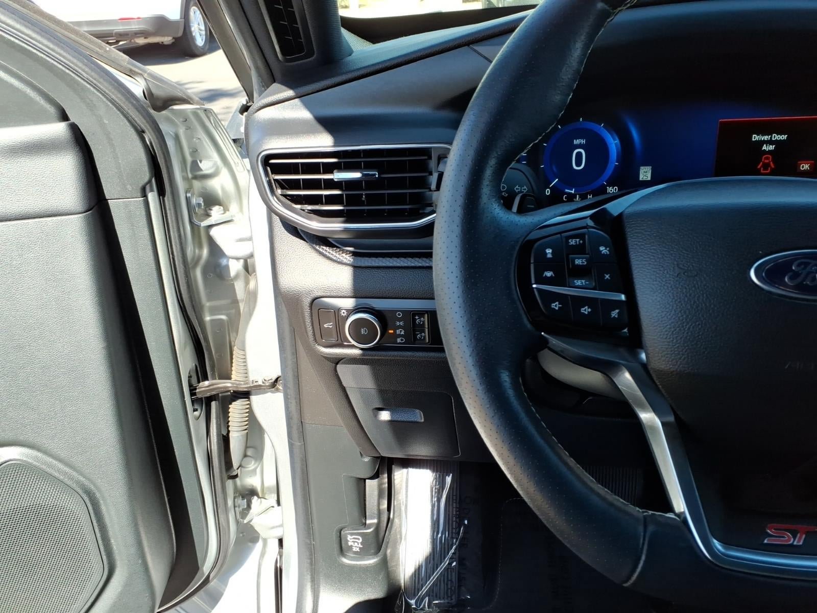 Certified 2023 Ford Explorer ST w/ Equipment Group 401A AWD/4WD image 28
