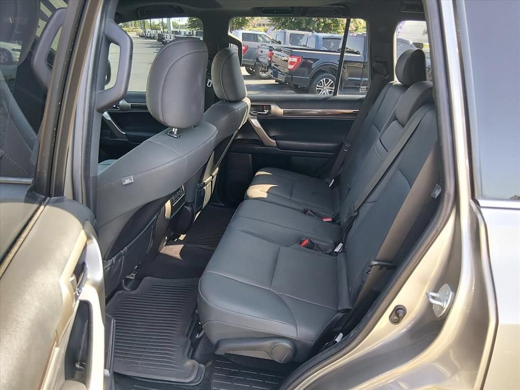 Used 2021 Lexus GX 460 Premium w/ Premium Package AWD/4WD image 15