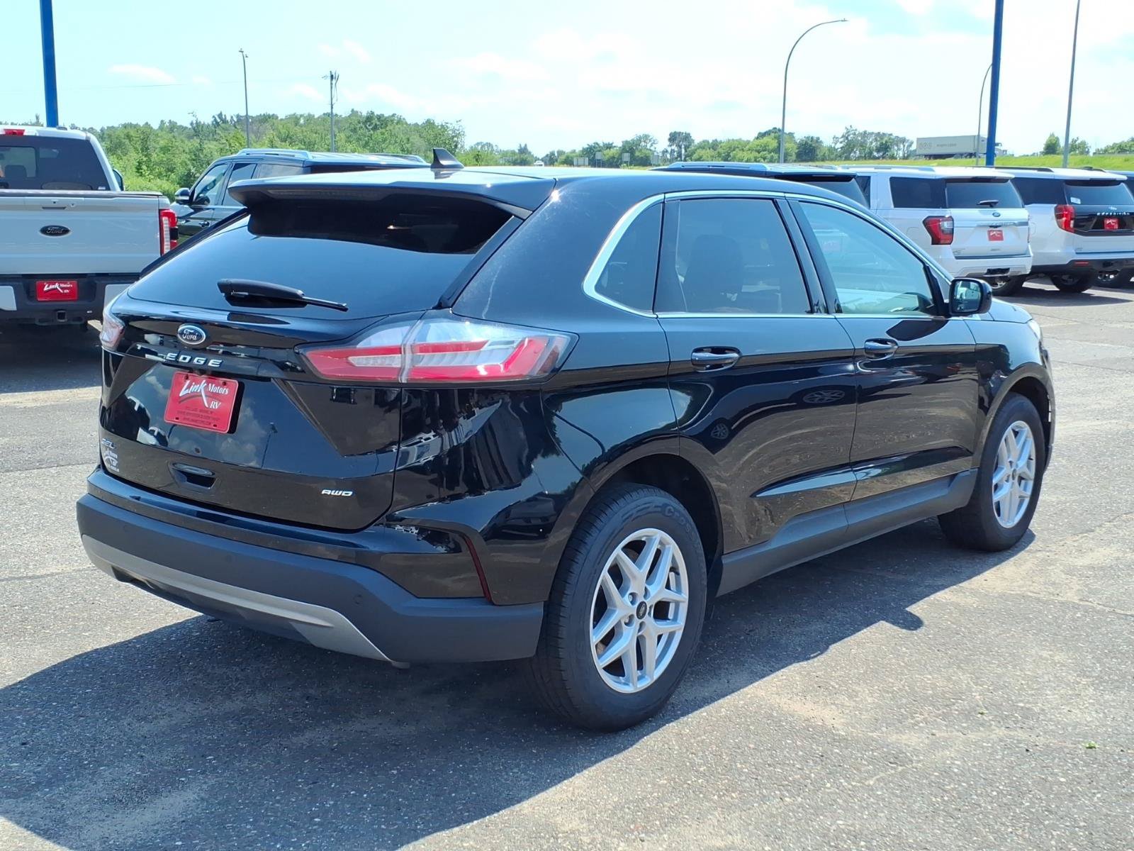 Certified 2024 Ford Edge SEL AWD/4WD image 6