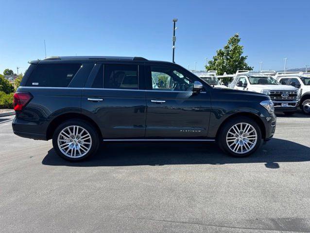 Certified 2024 Ford Expedition Platinum AWD/4WD image 5