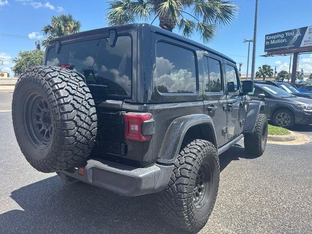 Used 2023 Jeep Wrangler Unlimited Rubicon w/ LED Lighting Group AWD/4WD image 5