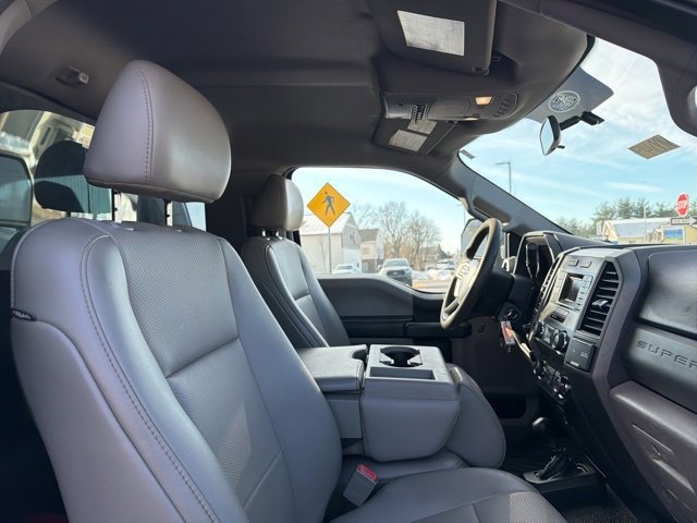 Certified 2019 Ford F550 4x4 Regular Cab Super Duty image 35