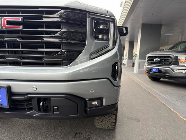 Used 2025 GMC Sierra 1500 Elevation w/ Elevation Premium Package AWD/4WD image 4