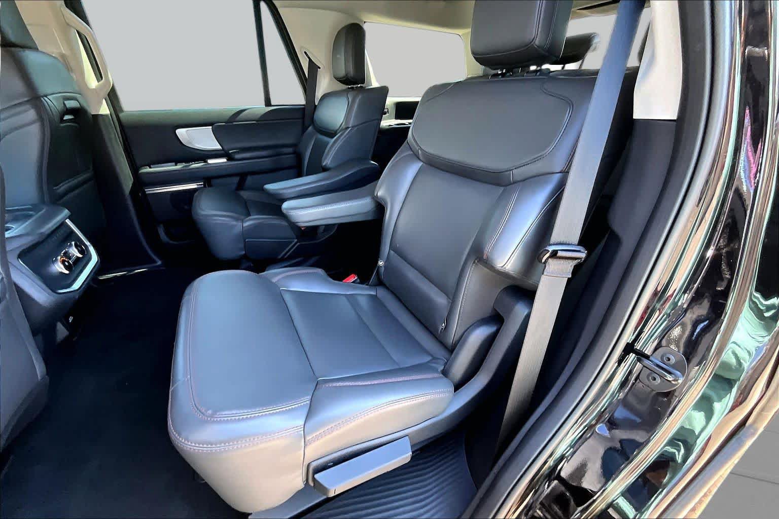 Certified 2025 Ford Expedition Active RWD image 21