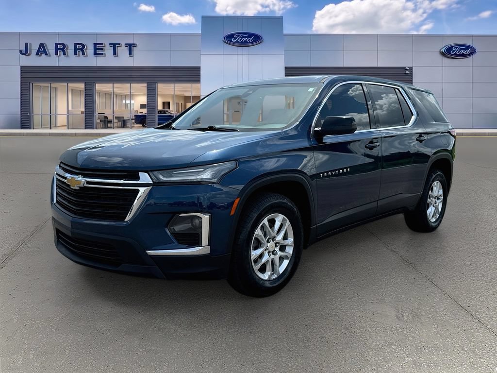 Used 2022 Chevrolet Traverse LS FWD image 3