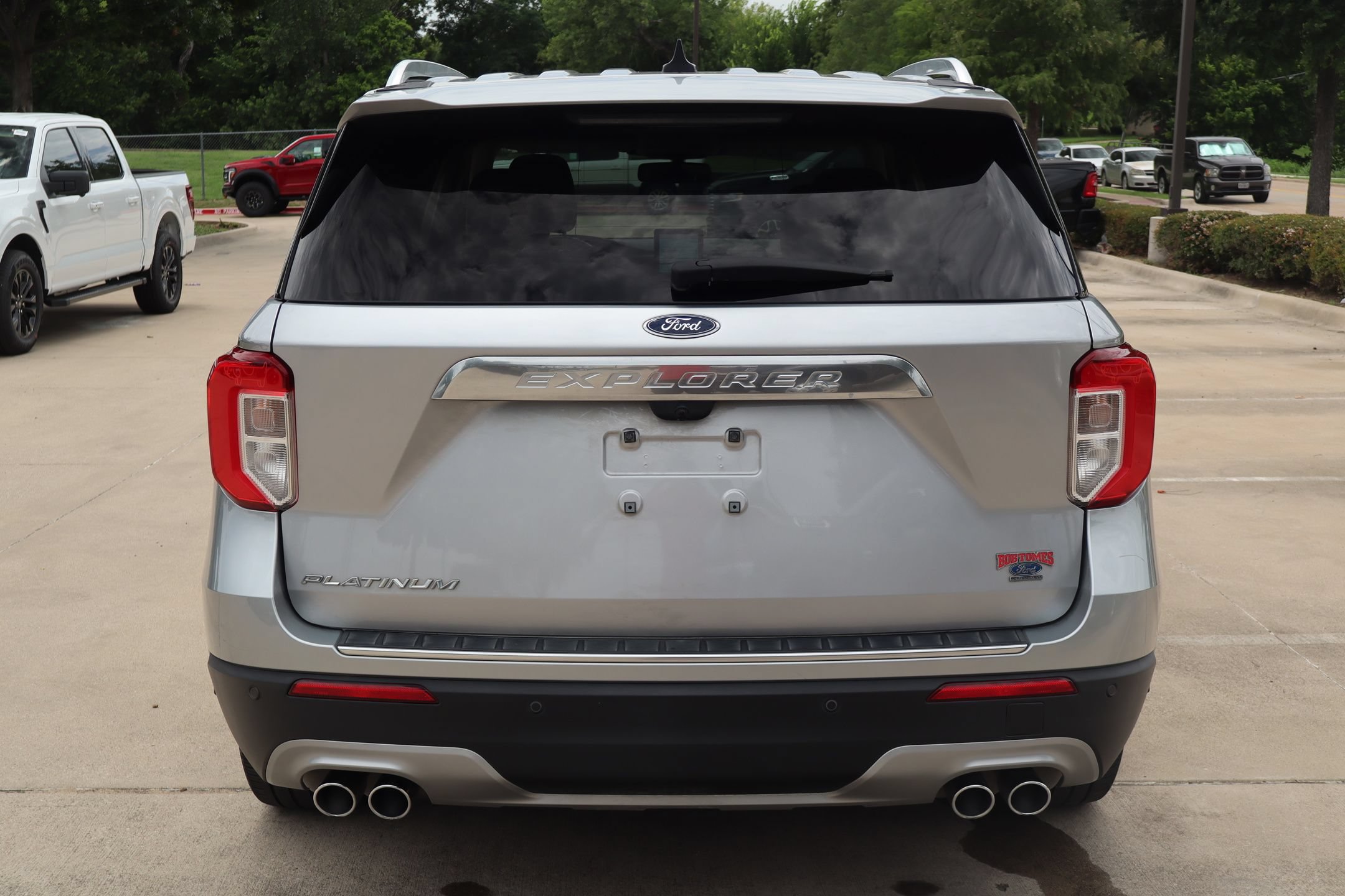 Certified 2022 Ford Explorer Platinum w/ Equipment Group 601A RWD image 4