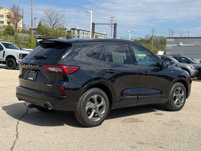 Certified 2023 Ford Escape ST-Line w/ Tech Pack #1 AWD/4WD image 3