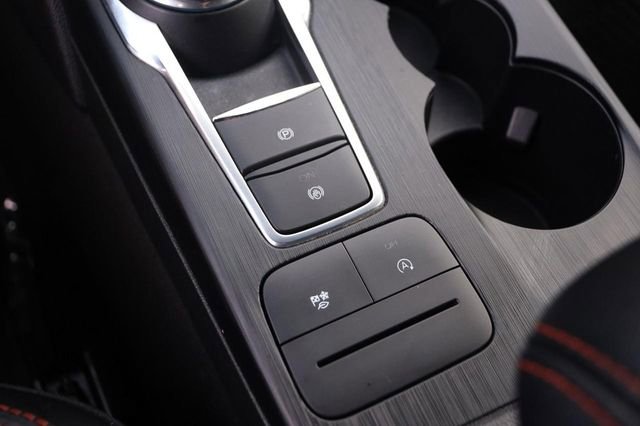 Certified 2025 Ford Escape ST-Line AWD/4WD image 18